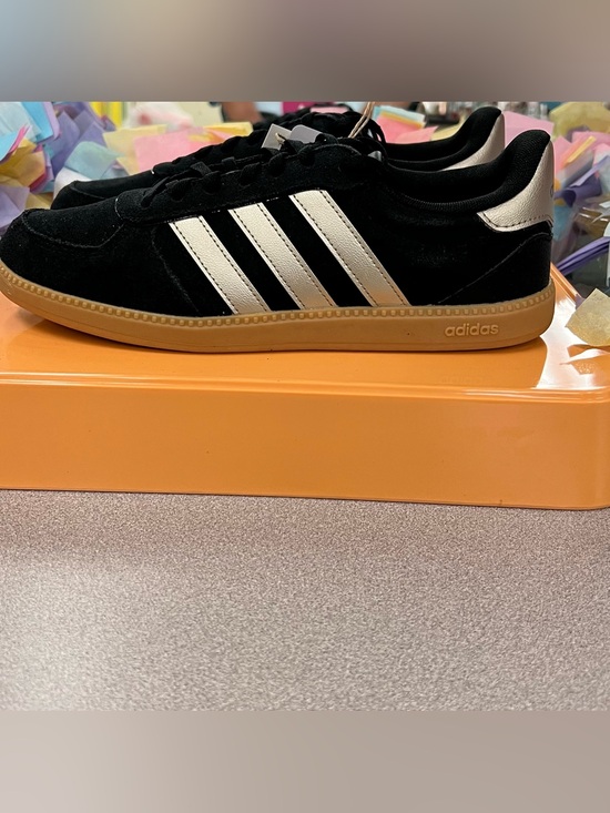 adidas Shoes - ❗️NWT❗️Adidas Sleeknet Black Suede Sneakers w/ Gold Stripes and Gum Sole